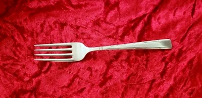 Tenedor de ensalada de plata esterlina Horizon by Easterling cubiertos de 6 3/4"  Foto 1 de 3