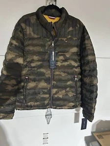 Tommy Hilfiger giacca piumino trapuntato uomo verde mimetico $ 195 msrp Tommy - Foto 1 di 10