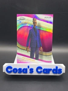 JOE GARDNER 2025 TOPPS CHROME DISNEY #36 RIFRATTORE ROSA 11/250 SOUL  - Foto 1 di 2