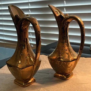 Vintage Pair of Savoy China 24 Karat Weeping Gold Ewer Vases signed with Tag - Bild 1 von 4