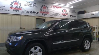 Jeep Grand Cherokee 2011 Alternator 4801778AF 8296 Foto 1 de 4