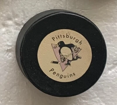 PITTSBURGH PENGUINS RAWLINGS NHL HOCKEY PUCK VINTAGE 1968-70 RARE - Image 1 of 2