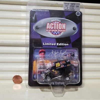 1/64 Action Racing #19 STEVIE SMITH MAC TOOLS 1997 Sprint Car Nu in C9NuBuBBlPak - Image 1 of 2