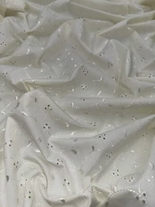 "Tela de algodón bordado inglés bordado 3 agujeros crema 1 mtr... 45"" ancho" - Imagen 1 de 4