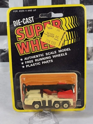 yatming 1/64 No. 1363-71 crane White & Red Made Hong Kong vintage super wheel - Image 1 of 4