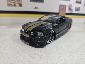 Jada Big Time Muscle 1:24 Scale Diecast Car 2006 Ford Mustang GT Black - Picture 1 of 16