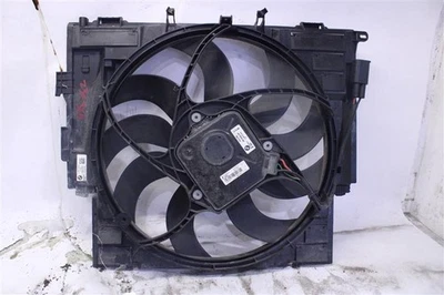 RADIATOR FAN ASSEMBLY BMW 528i 12 13 14 15 16 1304175 Foto 1 de 4