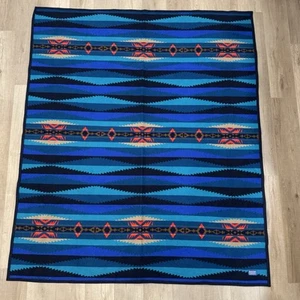 RARE Pendleton Blanket Beaver State Robes and Shawls Aztec Wool 75x64 Vintage - Picture 1 of 12