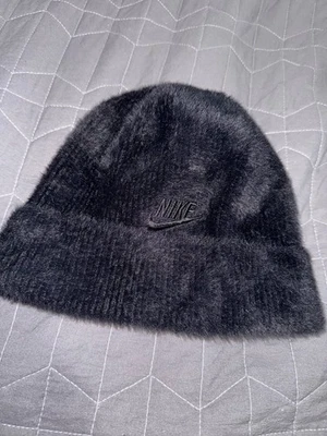 Gorro para mujer Nike FJ8688 Peak Soft Cuff NUEVO Foto 1 de 4