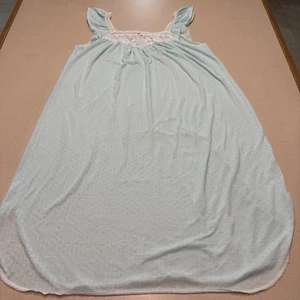 Vintage Miss Elaine Medium Pale Blue Nightgown Lace Stretch USA Missing One Bead - Picture 1 of 11