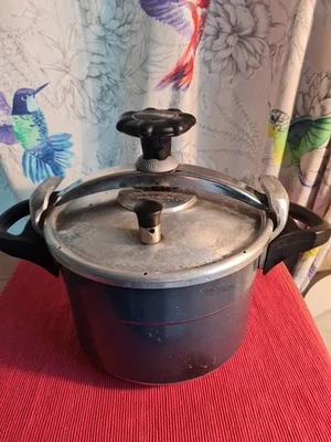 COCOTTE MINUTE SEB BLEU - Photo 1/4