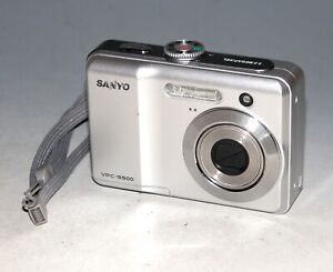 Sanyo VPC S500 5.0 MP Digital Camera -  Silver (Small Area Pixel Damage) #3264