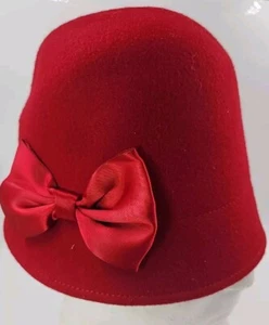 Gymboree Red Bow 100% Wool Cloche Winter Holiday Red Hat Girls Sz 2T-3T - Picture 1 of 4