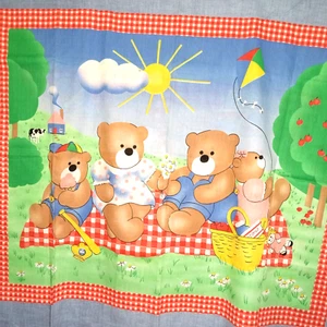Vintage Baby Quilt Panel Stoff Teddybär Picknick Krippe Decke Handarbeit 43x35,5 - Bild 1 von 13