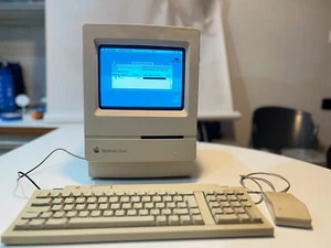 Apple Macintosh Classic M0420 1990 - Bild 1 von 15