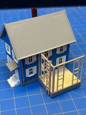 N Scale Model Power No. 2555 Mr. Rogers House Built Up Lighted With 2 Figures - Image 1 of 4