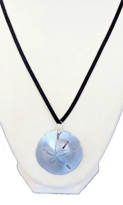 Silber Metallic Sand Dollar Anhänger 18" schwarze Kordel Halskette - Bild 1 von 6