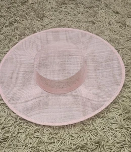 Hellrosa Hut für besondere Anlässe - Bild 1 von 4