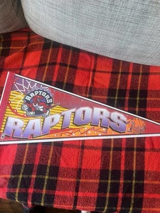 Vintage Wincraft Sport Wimpel NBA Basketball Toronto Raptors 1994-95 - Bild 1 von 3