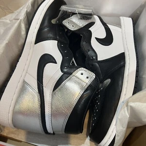 AJ1 Air Jordan 1 Retro Puntera Alta Plateada CD0461-001 Talla 11.5W 10M Totalmente Nuevo - Imagen 1 de 5