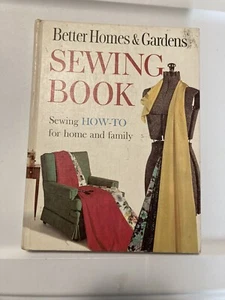 1961 Better Homes & Gardens Sewing Book - How To Sew At Home Hardcover MCM - Foto 1 di 12