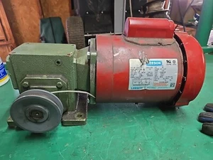 Leeson 110492.00 Electric Motor 1/2 HP 1725 Rpm 1PH W/ Reducer 1:20 (SC4) - Picture 1 of 10