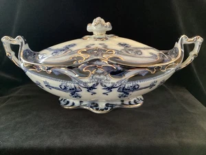 Antique Royal Staffordshire Pottery- England "Iris" 9” Oval Covered Vegetable - Picture 1 of 7