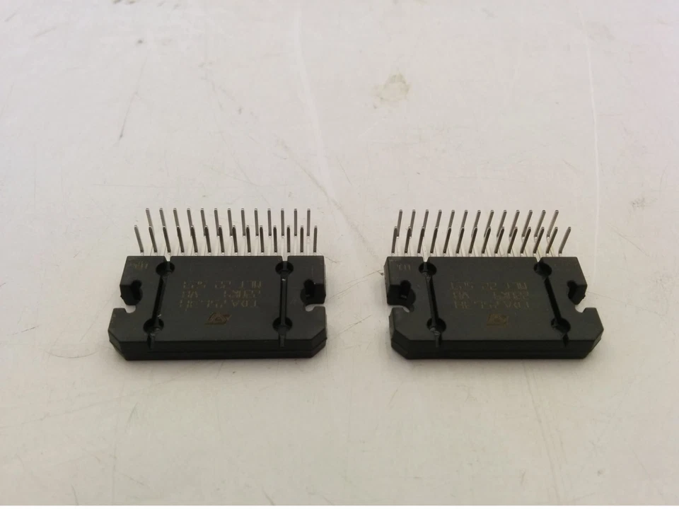 ST MICROELECTRONICS TDA7563H INTERGRATED CIRCUIT AMPLIFIER (LOT OF 2) NNB - Image 1 of 4
