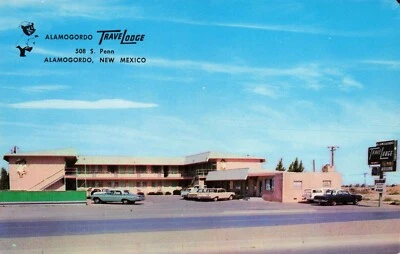 Alamogordo New Mexico Travelodge Old Cars VTG Standard Chrome Postcard Unposted - Image 1 of 2