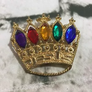 Vintage Krone Brosche Anstecknadel goldfarben mit bunten Strasssteinen verziert - Bild 1 von 4