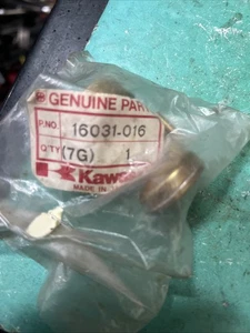 Carburador flotador original Kawasaki F6 F7 S2 KH400 S3 G31M 16031-016 NUEVO DE STOCK - Imagen 1 de 4