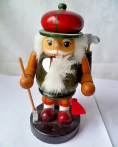 Nussknacker Golfer Figur 16 cm - Bild 1 von 3