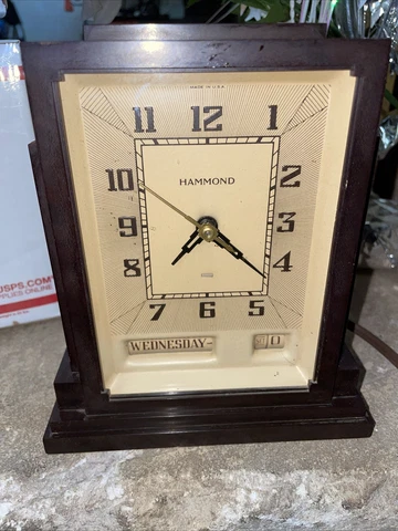 Art Deco Style Hammond "Gregory" Desk Clock Cover