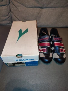 Diadora Rennrad Rad Schuhe Größe EU 40 neu !!! NEW!!! UNISEX - Bild 1 von 2