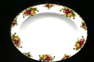 Royal Albert Old Country Roses 1962 13,5" Plato Ovalado Hueso China Borde Dorado Como Nuevo - Imagen 1 de 3