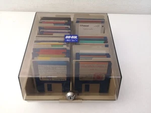 Batch 61 Disketten 3 1/2 + Floppy Port mit Machintosh Software Splitter? -A13 - Bild 1 von 5