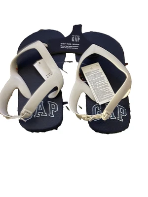 Boy's Gap Flips Flops/ Sandals Size 9/10 Toddler NEW - Image 1 of 2
