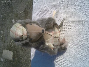 Jolviar Crafts Hedgehog collectable bear - Picture 1 of 2