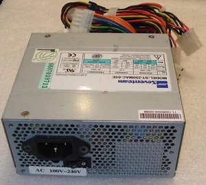 Seventeam ST-250MAC-05E Server - Netzteil 250W, ST-250MAC-05E - Bild 1 von 1