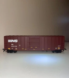 Atlas HO Trainman ACF 50’ Boxcar- NS 402014 - Picture 1 of 4