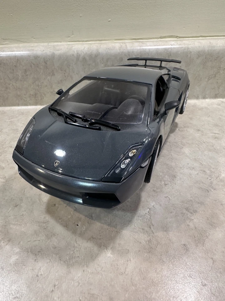 1/18 Diecast Model Car Lamborghini Gallardo Superleggera Grey by Motormax - Image 1 of 4