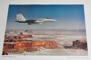 F-15 sobre Monument Valley - Foto de la Fuerza Aérea de los Estados Unidos por SSgt. Herman Kokojan - PÓSTER - - Imagen 1 de 4