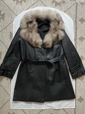 VTG Vintage Sears Black Leather Coat with Fox Fur Collar Trim Medium - Image 1 of 4