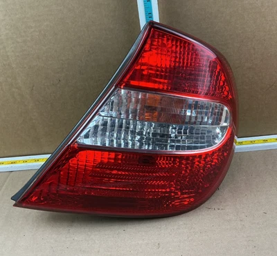 Luz trasera lateral para pasajero Toyota Camry 2002-2004 166-59304R OEM Foto 1 de 4