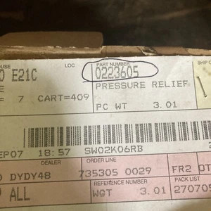 NOS Hitachi John Deere OEM Hydraulic Pressure Relief Assembly - Picture 1 of 5