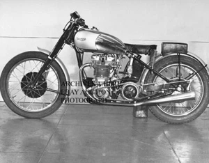Triumph Grand Prix prima versione di produzione spedita negli USA fine 1947 foto - Foto 1 di 1