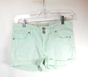 Candies Ladies Mint Green Shorts Size 7 - Picture 1 of 3