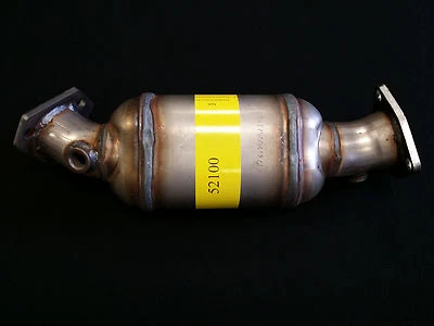 52100 SE ADAPTA A VOLKSWAGEN PASSAT 1998-05 CONVERTIDOR CATALÍTICO DELANTERO MOTOR 1.8L Foto 1 de 3