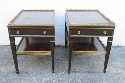 Mesas laterales Hollywood Regency pintadas de cuero negro 2 niveles un par 6209 Foto 1 de 4