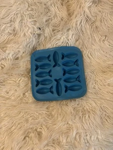 IKEA Silicone Fish Ice Cube Tray Synthetic BPA Free Rubber Mold Soap Chocolate - Picture 1 of 2